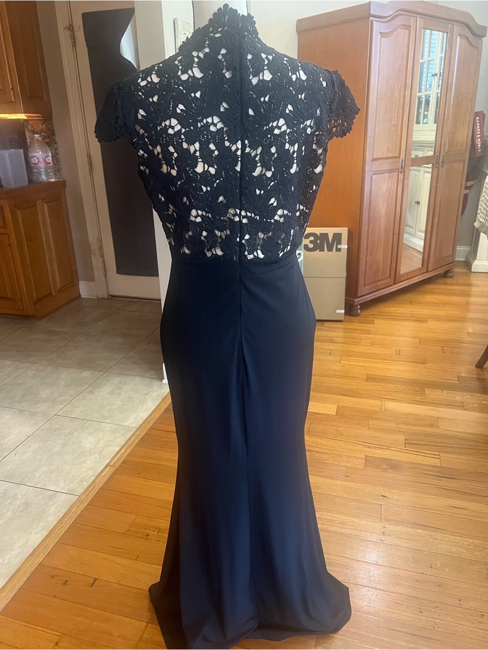 Black Lace Bodice Maxi Dress with Front Slit - Picture 5 of 8